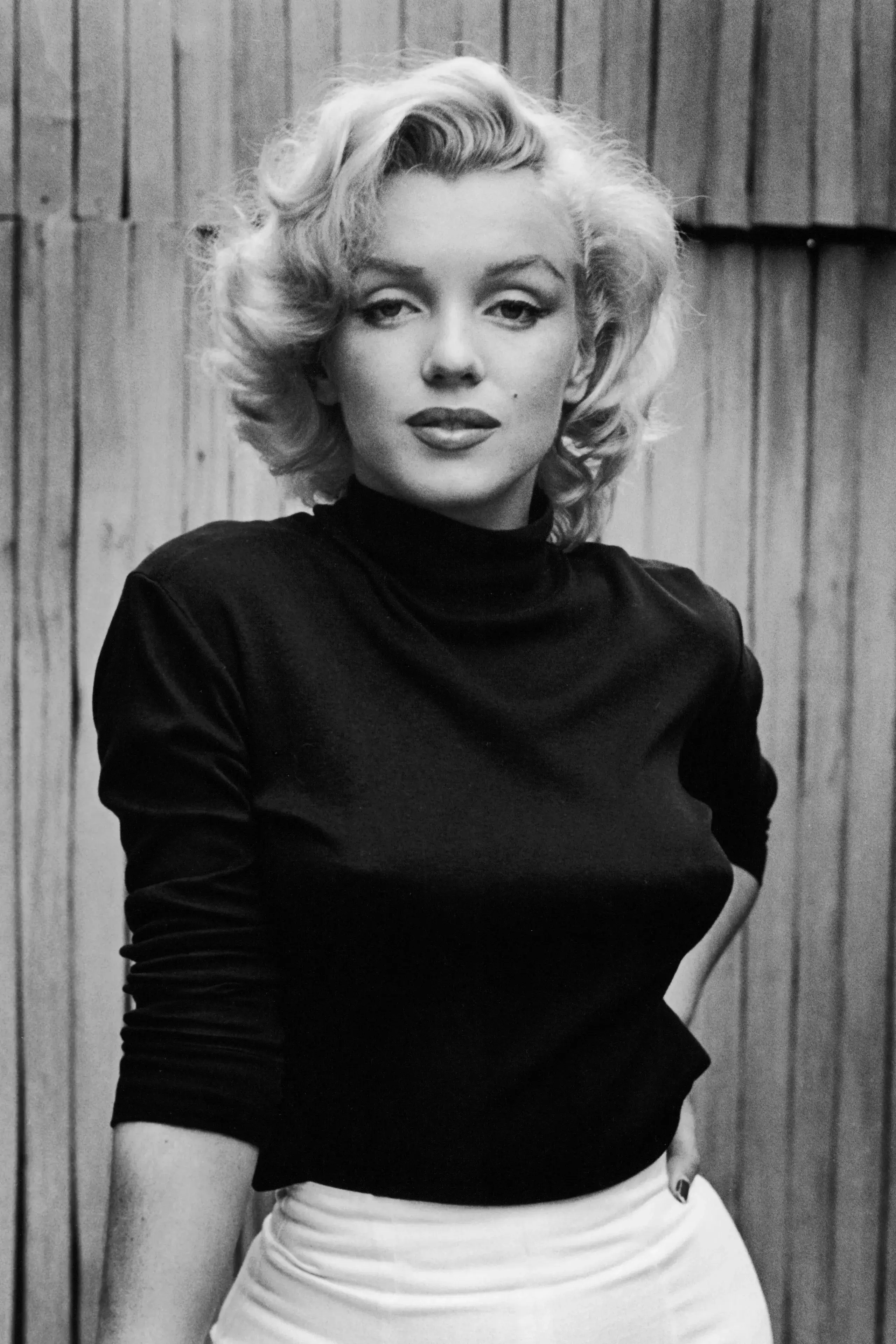 1953-Marilyn-Monroe-cat-eye-vogue-031120-credit-Getty-Images